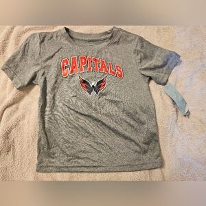 NHL Washington Capitals Gray and Red Toddler T-Shirt. Size:4T.